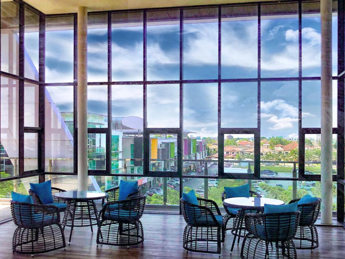 Cat City Mediterranean Theme City&Pool View Homestay 貓城地中海主題城市泳池風景民宿 Kuching Extérieur photo
